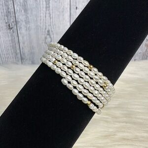 FRESH WATER PEARL bracelet in natural white and ghw